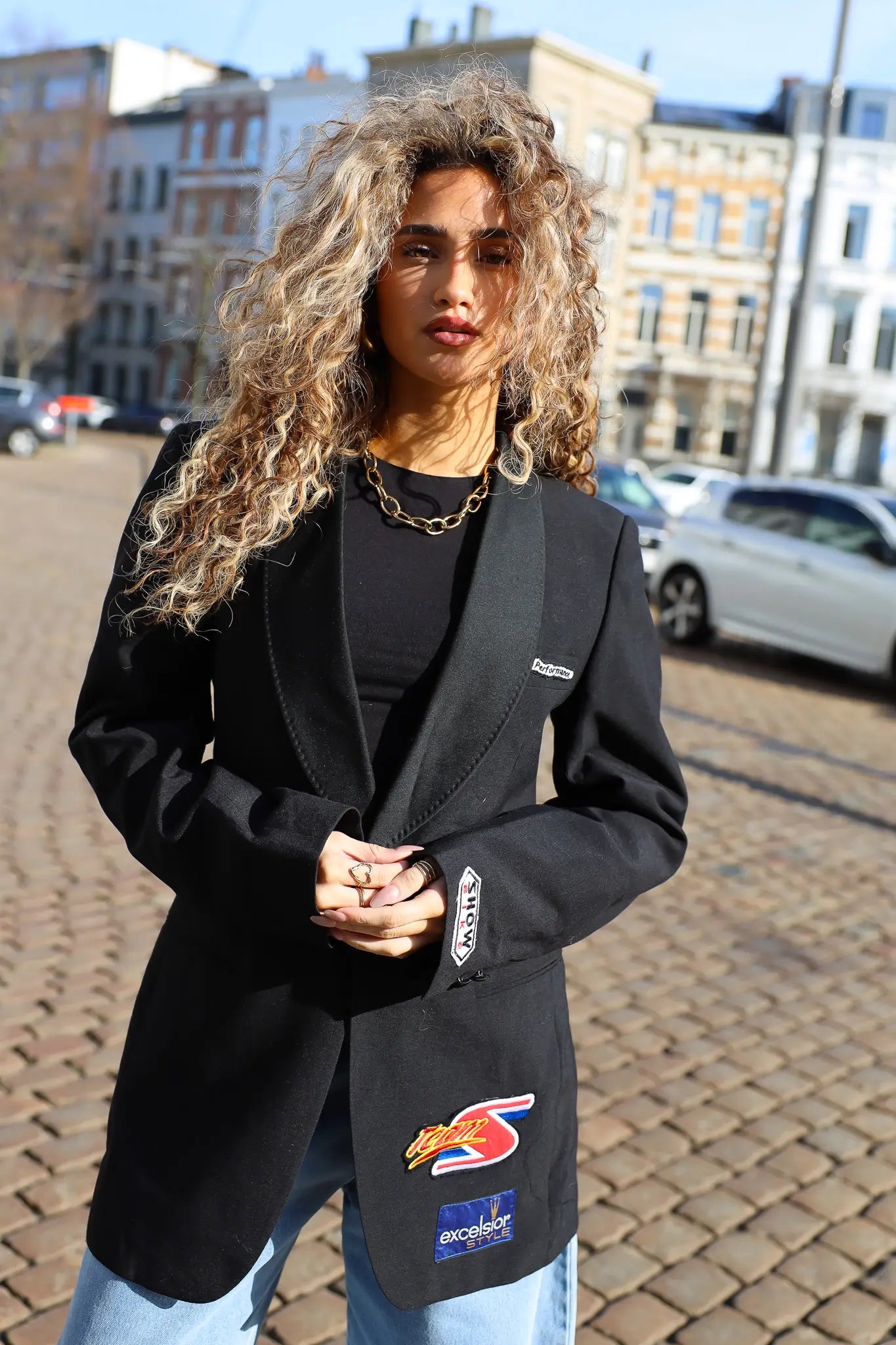 zwarte reworked blazer dames patches pose ladylike