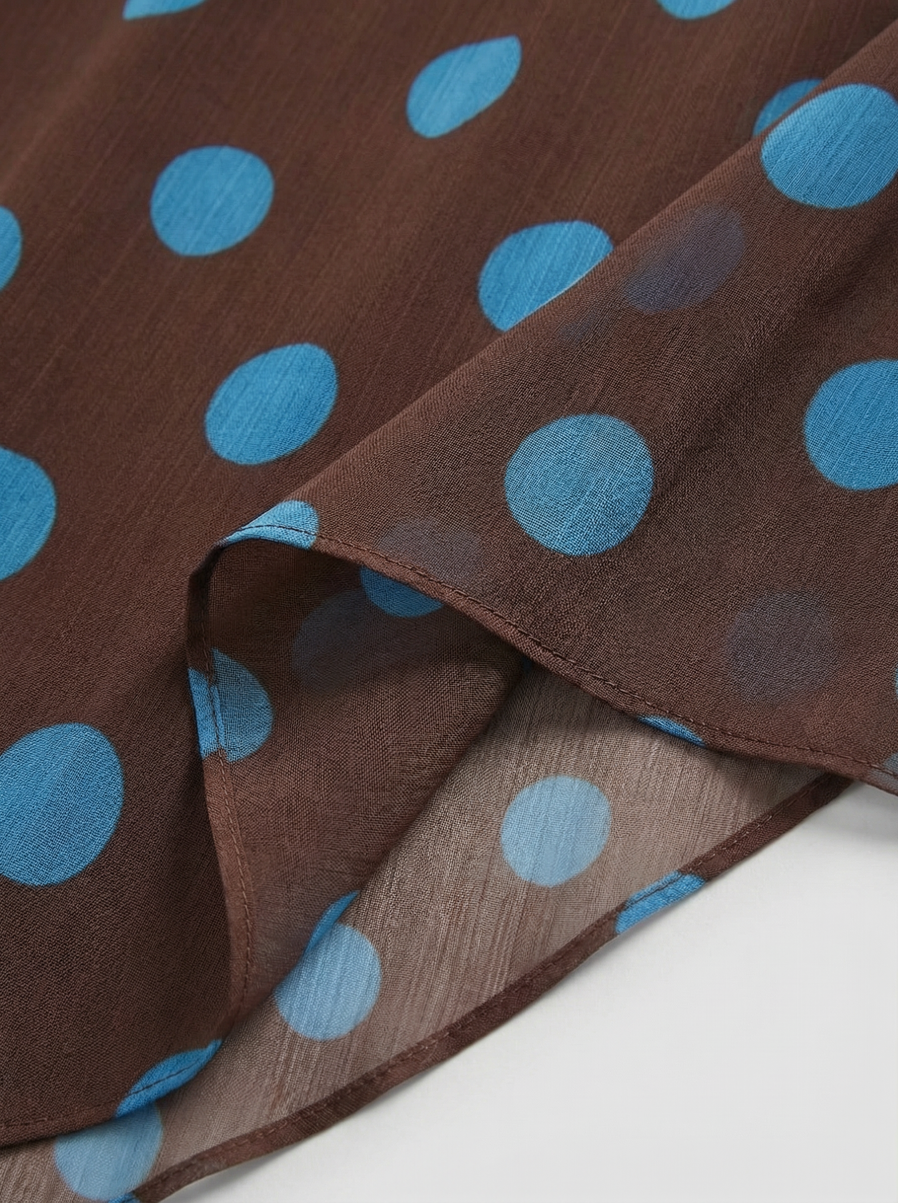 Close up van stof en polka dot print