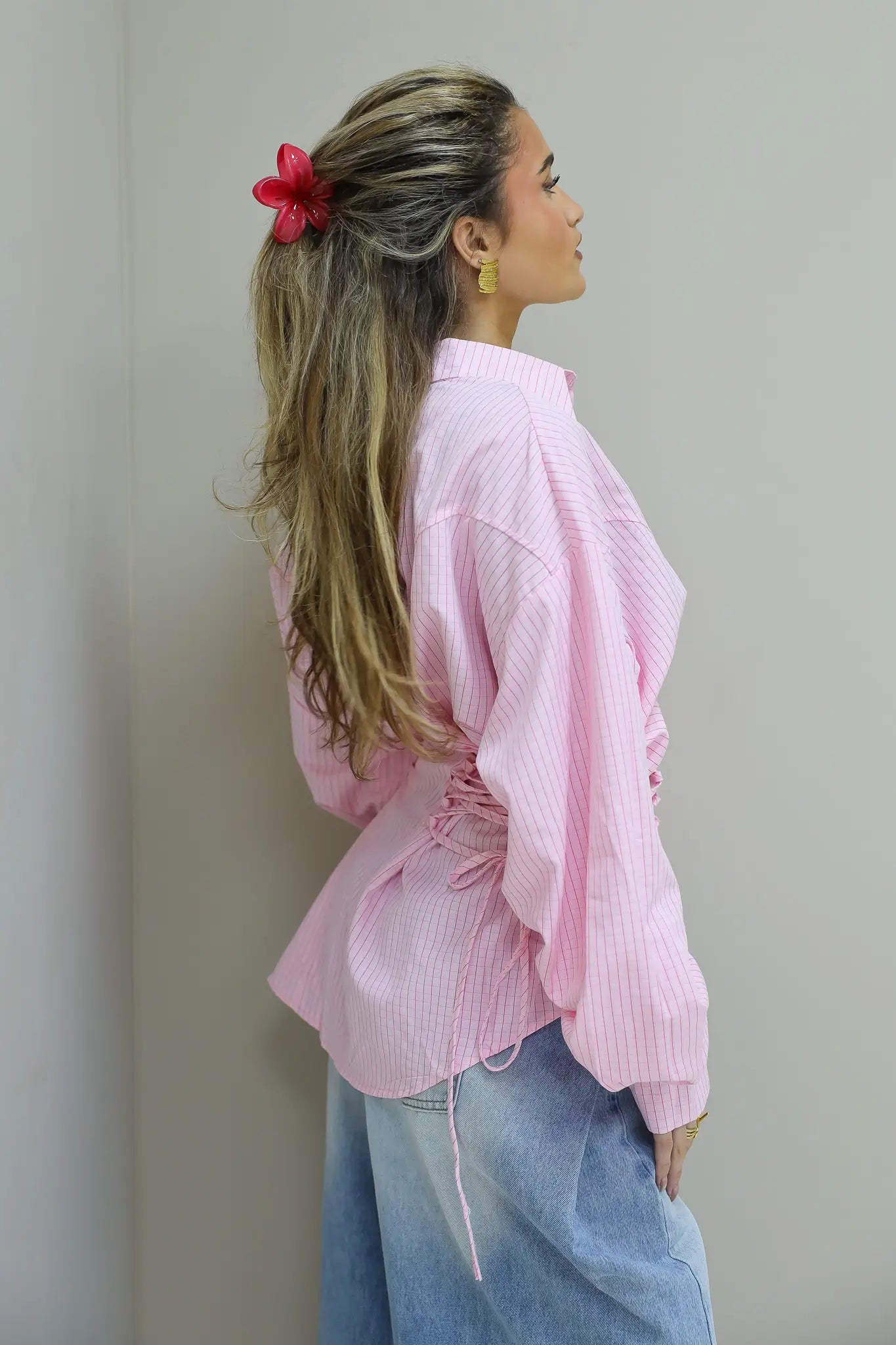 roze ruit blouse dames studio outfit ladylike
