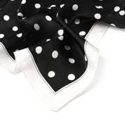 sjaal polka dots zwart sjaal zwart polyester close up ladylike