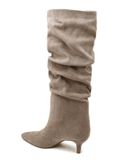 achterkant slouchy suede look laarzen beige geplooide schacht