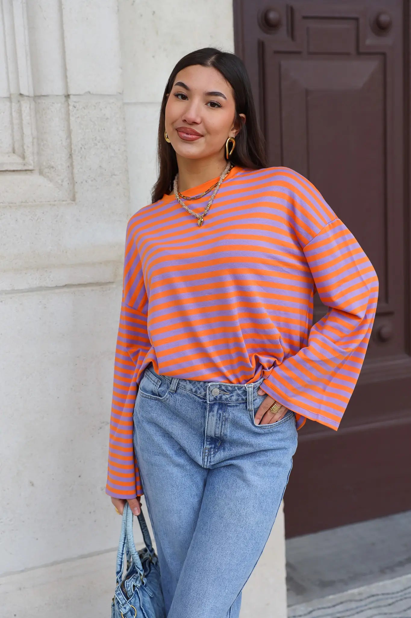 t shirt lange mouwen strepen oranje dames pose ladylike