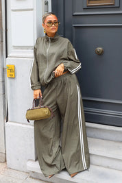 Complete olijfgroene tracksuit set met vest en wijde broek