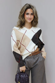 trui lange mouwen ruit beige vooraanzicht draagfoto ladylike