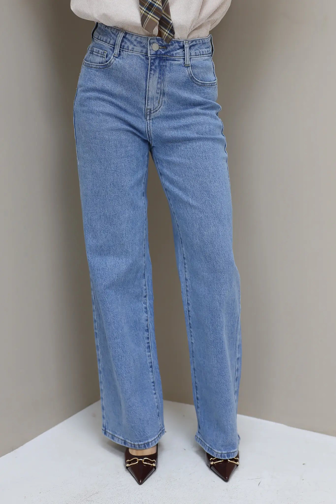 detail van de pijp wide leg jeans high rise